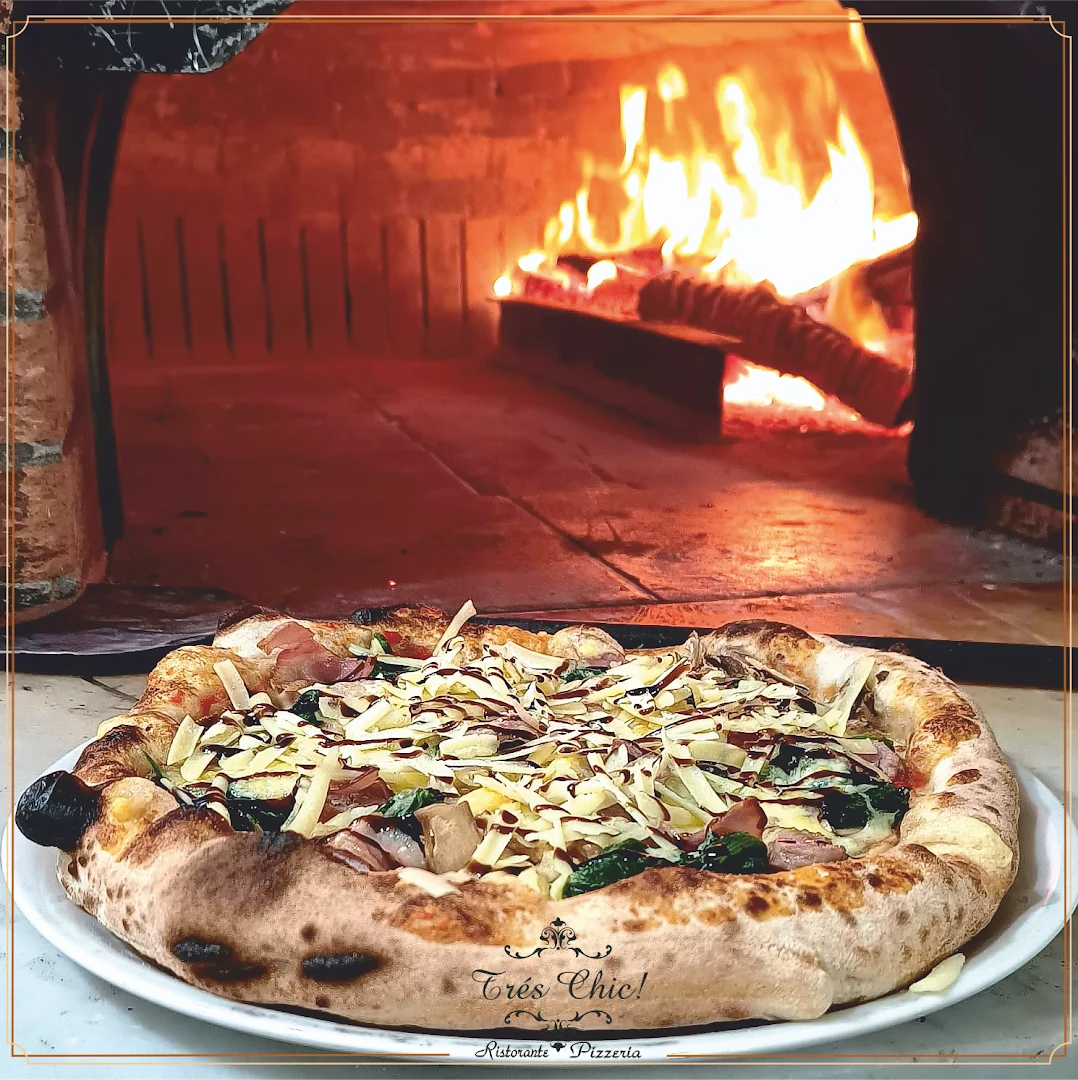 Très Chic Ristorante Pizzeria · Foto 3